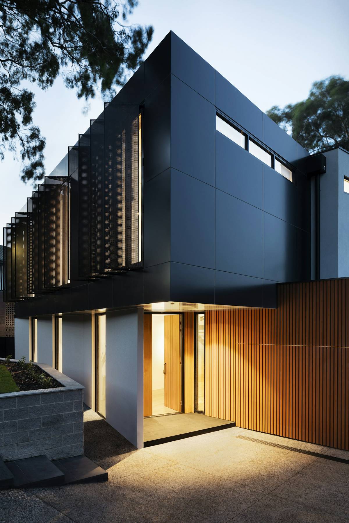 Rumah dua lantai baru di Tangerang